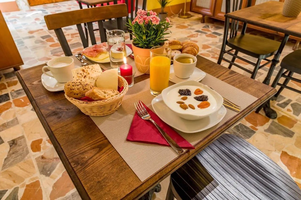 Cappuccine Guesthouse 칼리아리
